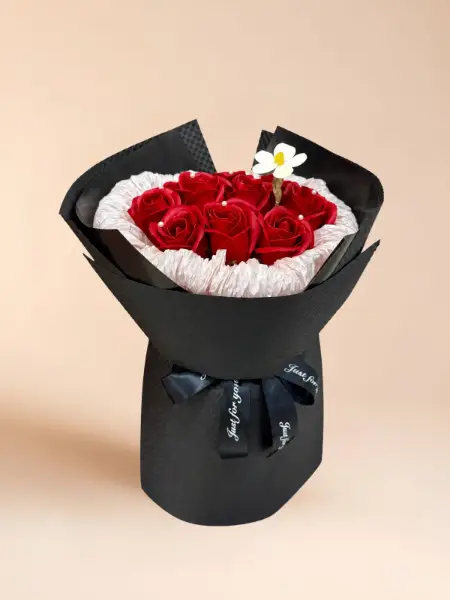 Cinta Merah Mawar